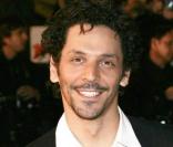  Tomer Sisley à la 10e cérémonie des NRJ Music Awards, à Cannes, le 17 janvier 2009. 
 Rien à dire... La classe ! 