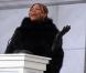 Dimanche 18 janvier 2009 : à deux jours de l'investiture de Barack Obama, un gigantesque show inaugural réunit des dizaines de stars et des centaines de milliers de fans en liesse. Queen Latifah. 