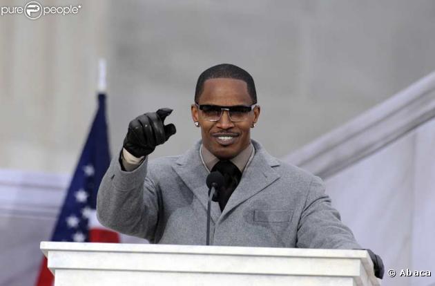 Dimanche 18 janvier 2009 : à deux jours de l'investiture de Barack Obama, un gigantesque show inaugural réunit des dizaines de stars et des centaines de milliers de fans en liesse. Jamie Foxx harangue la foule.
