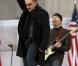 Dimanche 18 janvier 2009 : à deux jours de l'investiture de Barack Obama, un gigantesque show inaugural réunit des dizaines de stars et des centaines de milliers de fans en liesse. Bono et The Edge. 