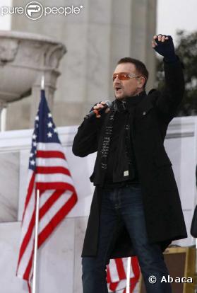 Dimanche 18 janvier 2009 : à deux jours de l'investiture de Barack Obama, un gigantesque show inaugural réunit des dizaines de stars et des centaines de milliers de fans en liesse. Bono, le plus américain des Irlandais.