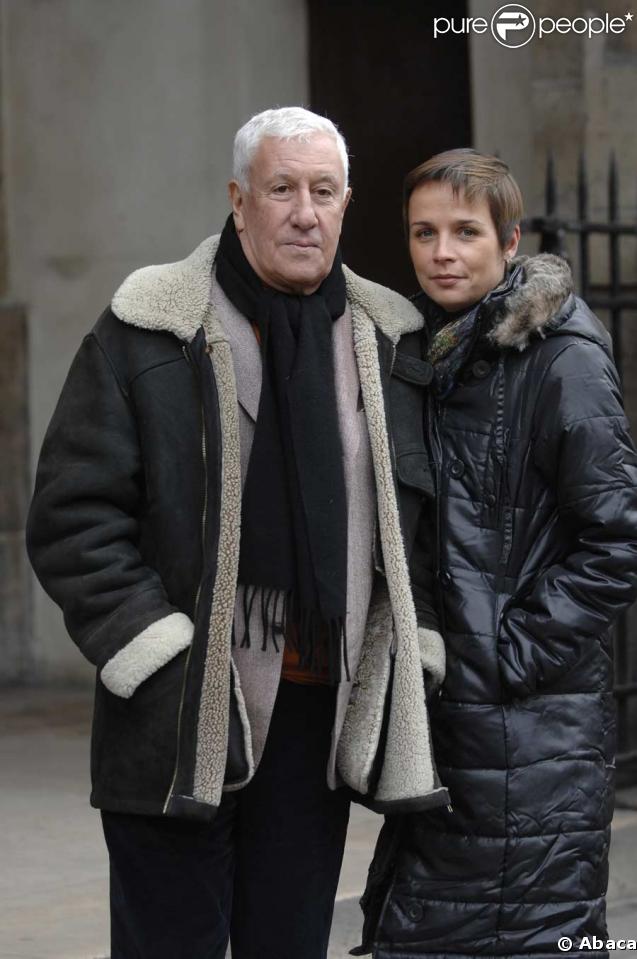 Stéphane Collaro et sa compagne ont assisté à la messe hommage à Carlos 