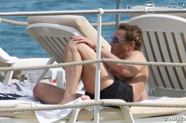Jean-Claude Van Damme, prêt à s'allonger. 