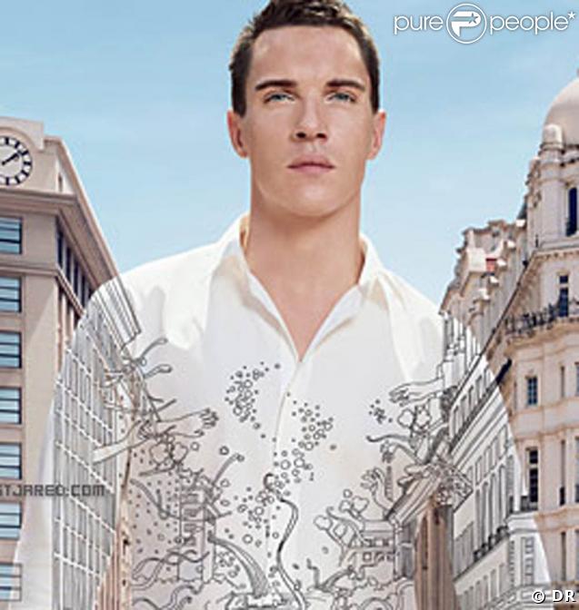 Jonathan Rhys-Meyers, le nouveau visage du parfum  Element  d'Hugo Boss.