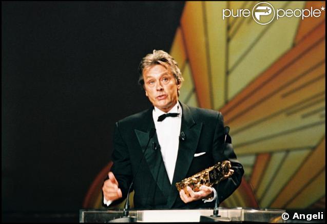 Le record de président est pour l'impérial Alain Delon : il a été à la tête de la Nuit des César deux fois, en 1995 et en 2000. Il obtient le César du meilleur acteur pour 