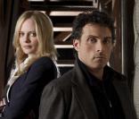  The Eleventh Hour -  Ashley Young (Marley Shelton) et Jacob Hood (Rufus Sewell) 