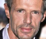 Lambert Wilson en guest dans  The Philanthropist 