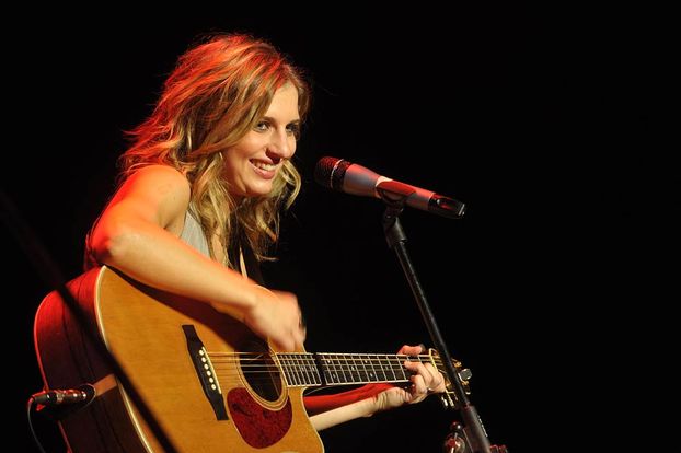 Amandine Bourgeois de  Nouvelle Star  prépare son premier album