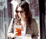 Rachel Bilson adopte le look lolita !