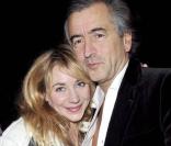 Julie Depardieu et BHL à la première de  Bernard-Henri Lévy, la déraison d'une histoire . 04/02/09