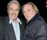 Alain Delon et Gérard Depardieu à la première de  Bernard-Henri Lévy, la déraison d'une histoire . 04/02/09