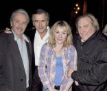 Alain Delon, BHL, Julie et Gérard Depardieu à la première de  Bernard-Henri Lévy, la déraison d'une histoire . 04/02/09