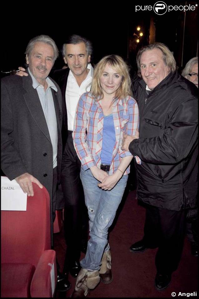 Alain Delon, BHL, Julie et Gérard Depardieu à la première de  Bernard-Henri Lévy, la déraison d'une histoire . 04/02/09