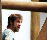 Javier Bardem admire les lieux...