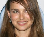 Natalie Portman s'est dénudée deux fois dans ses films : en strip-teaseuse dans  Closer  et intégralement pour une poésie ultime dans  A bord du Darjeeling Limited  