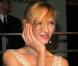 Uma Thurman pose à la soirée Vanity-Fair (soirée post-Oscars)