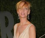 Uma Thurman pose pour la soirée Vanity Fair (post-Oscars)