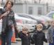 Colin Rooney, la jolie femme de l'attaquant de Manchester, joue... à la maman !