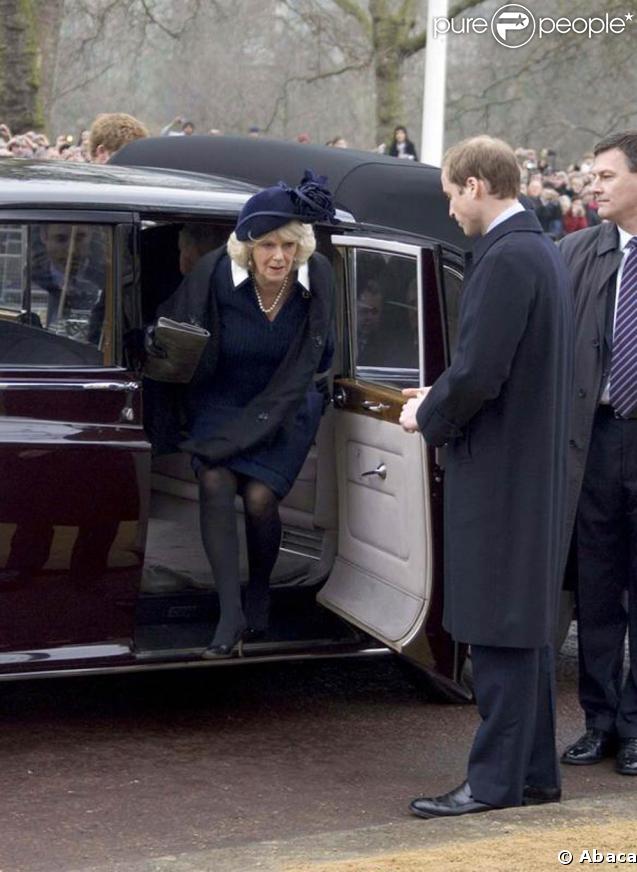 Camilla à l'inauguration du mémorial pour la reine-mère. 24/02/09