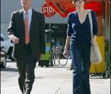 Liv Tyler et un ami dans les rues de Los Angeles