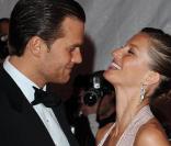 Gisele Bündchen et Tom Brady, amoureux comme au premier jour lors d'un gala new-yorkais en mai 2008. 