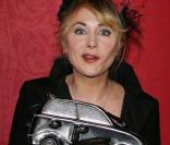 Julie Depardieu, à croquer dans son ensemble Vuitton pour la cérémonie des César 2009