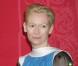 Tilda Swinton, avec une robe colorée signée Delacroix