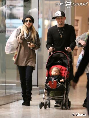 Nicole Richie en compagnie de son mari Joel Madden et leur fille Harlow