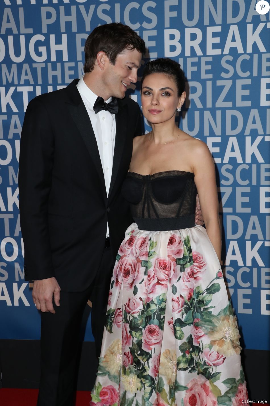 mila kunis et ashton kutcher rencontre