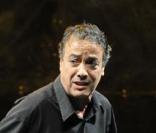Miloud Khétib lors du spectacle Le Soulier de satin mis en scène par Oliver Py au théâtre de l'Odéon à Paris le 4 mars 2009