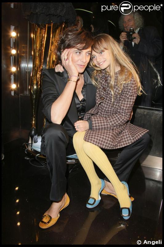 Inès de la Fressange et sa fille Violette à l'inauguration de la boutique Cavalli samedi soir à Paris