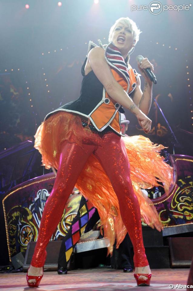Pink à Paris-Bercy le 9 mars 2009 : un show explosif, drôle, sexy. Une fête foraine ambulante !