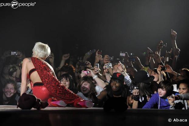 Pink à Paris-Bercy le 9 mars 2009 : la Pennsylvanienne à la rencontre de son public français...