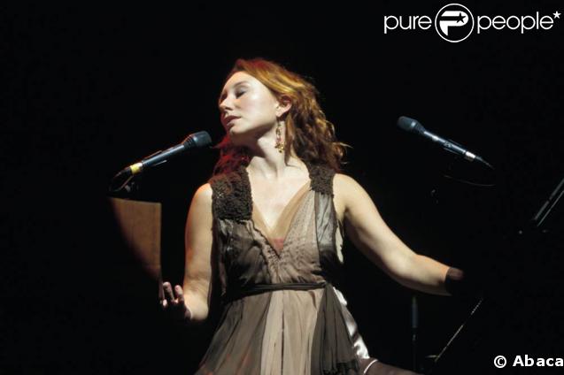 Tori Amos va bientôt présenter  Abnormally attracted to sin , son dixième album studio.