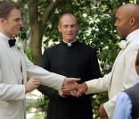 David Fisher est fou amoureux de son Keith. Et dans Six Feet Under, ils ne se limitent pas... aux Kiss ! 