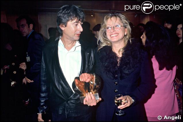 Alain Bashung avec Véronique Sanson lors des Victoires de la Musique le 8 février 1993 