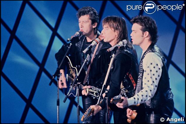 Alain Bashung en novembre 1989 avec Jean-Louis Aubert et Axel Bauer sur le plateu de l'émission 