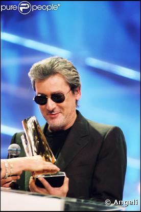 Alain Bashung est l'artiste qui a reçu le plus grand nombre de Victoires de la Musique. Il a totalisé 11 trophées tout au long de sa carrière