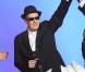 Alain Bashung a reçu 3 Victoires de la Musique en 2009. Il est ainsi devenu le recordman des récompenses avec 11 statuettes, récoltées au cours de cette cérémonie. 