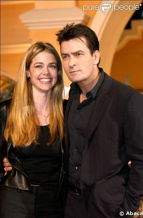 Charlie Sheen avec Denise Richards en 2002 