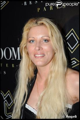 Loana assiste à l'anniversaire d'Edouard Nahum