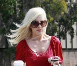 Tori Spelling, très mince à L.A. 19/03/09