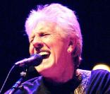 Graham Nash sur scène en octobre 2003