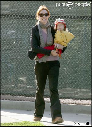 Marcia Cross et l'une de ses deux filles (Eden ou Savannah ?) à Santa Monica
