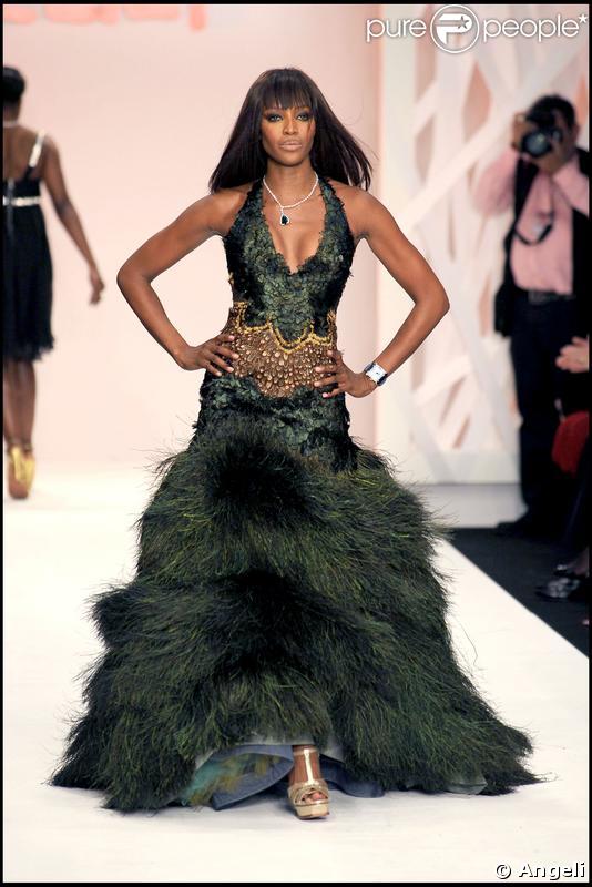 Naomi Campbell au défilé Fashion Relief à Londres le 17/09/2008