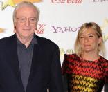 Michael Caine et la très charmante Sienna Miller, lors des ShoWest Talent Awards 2009, à l'hôtel-casino Paris, à Las Vegas, le 2 avril 2009 !