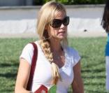 Denise Richards et sa fille Lola joyeuses au parc à Beverly Hills