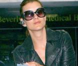 Kate Walsh parfaitement lookée hier à Los Angeles