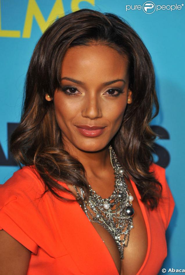 Le mannequin Selita Ebanks lors de la première du téléfilm Grey Gardens à New York au Ziegfeld Theatre le 14 avril 2009