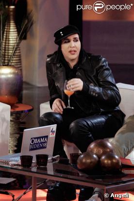 Marilyn Manson était présent sur le plateau du talk-show de Filip&Fredriks, à New-York, hier, pour faire la promo de  The High End of Low , à paraître le 26 mai.